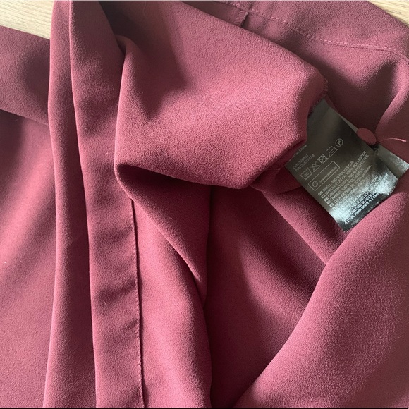 H&M Knee-Length V-neck Dress with Chest Tie - Picture 4 of 6